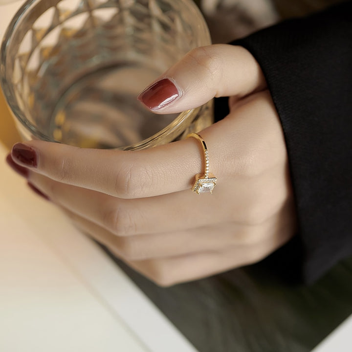 Anillos de apertura de oro con circonitas cuadradas